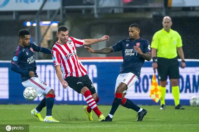 激烈的西部 激烈的西部