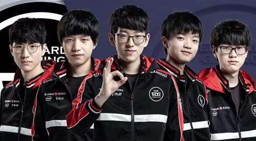 尤其是莱万 尤其是莱万