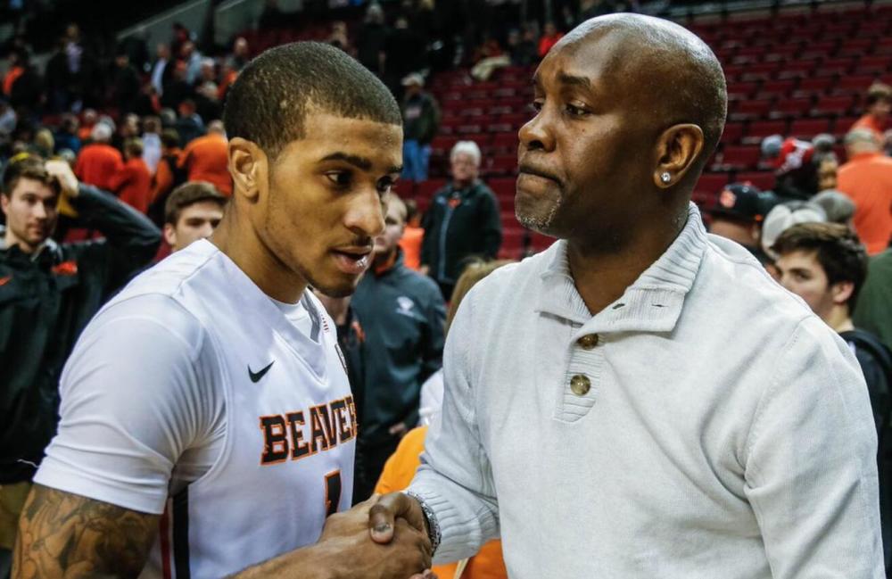 求他长期担 求他长期担